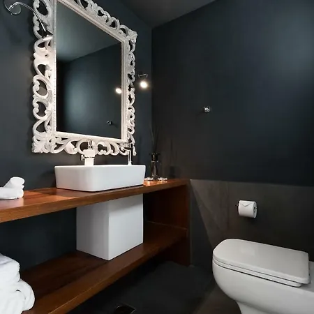Riva Suites - Adults Only Apartment